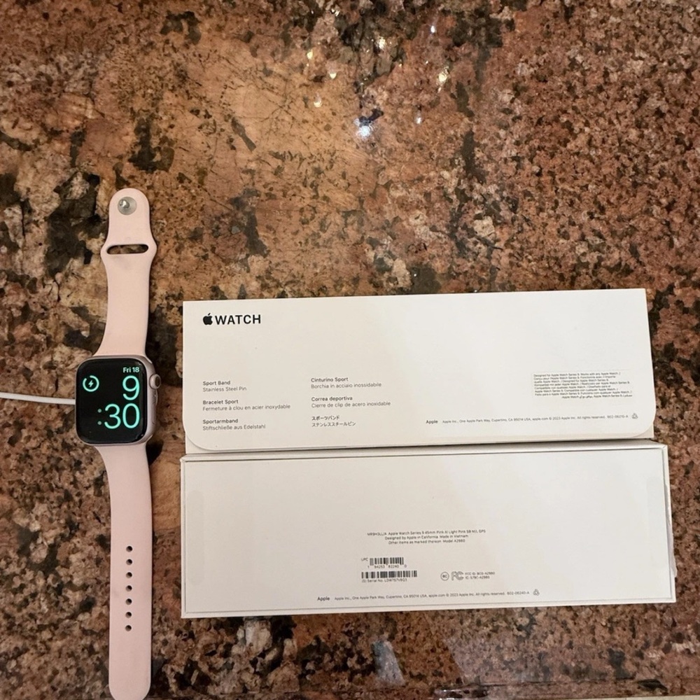 Apple Pink Smartwatch Sleek Design